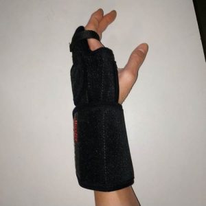 Poignet Power Paw Noir côté