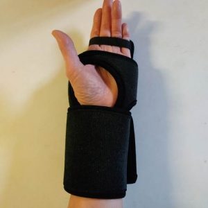 Poignet Power Paw Noir face