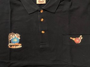 Polo-ProShop-Navy-avec poche XXL-dessin-rominet-zoom