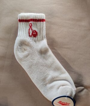 Chaussettes courtes femme (bordure rouge)