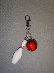 Porteclé Quille + boule avec un crochet