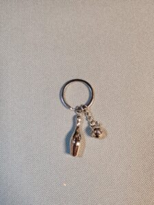 Porteclé Quille + boule en métal entier